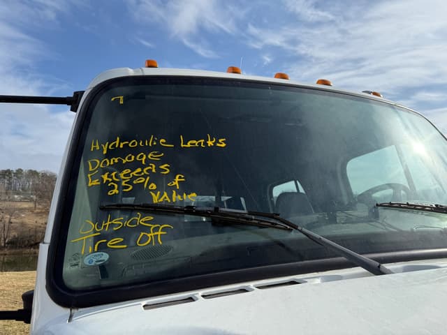 Image of Freightliner Undetermined equipment image 1