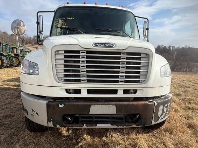 Image of Freightliner Undetermined equipment image 3