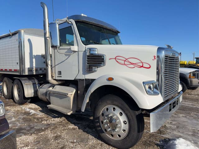 Image of Freightliner Coronado equipment image 2