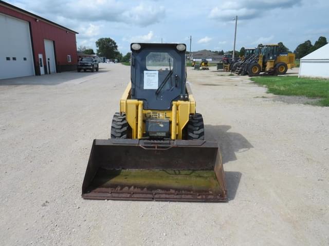 Image of Gehl 4240 equipment image 1