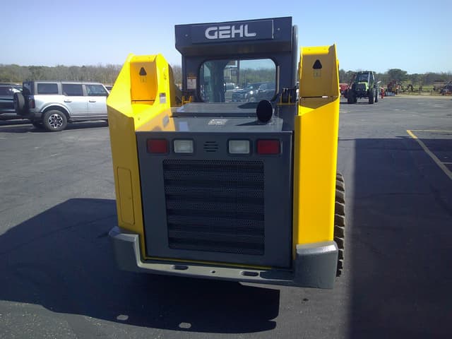 Image of Gehl RT210 equipment image 3