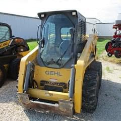 Image of Gehl V270 equipment image 3