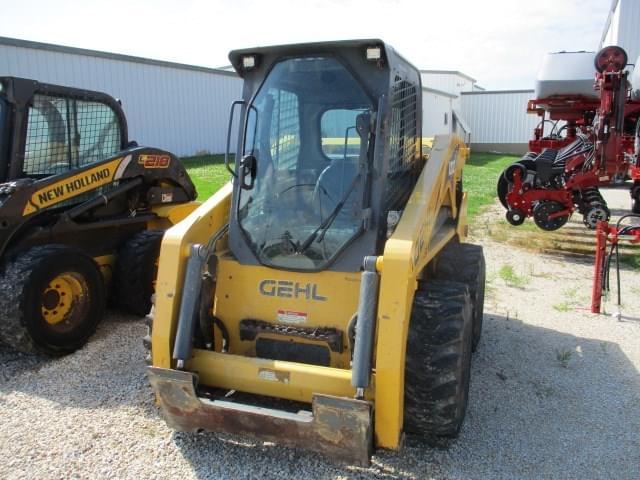 Image of Gehl V270 equipment image 4