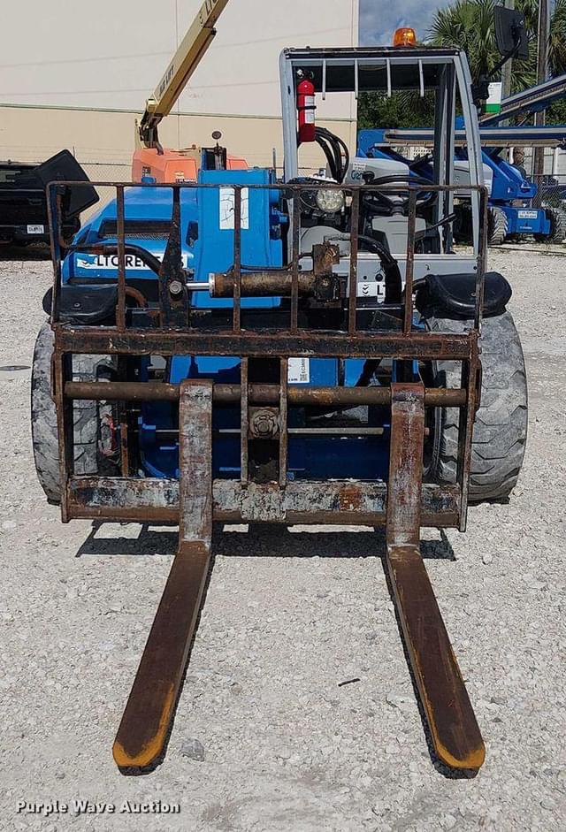 Image of Genie GTH-5519 equipment image 1