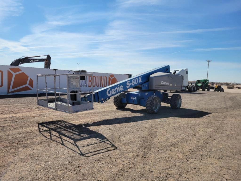 2012 Genie S-60X Equipment Image0