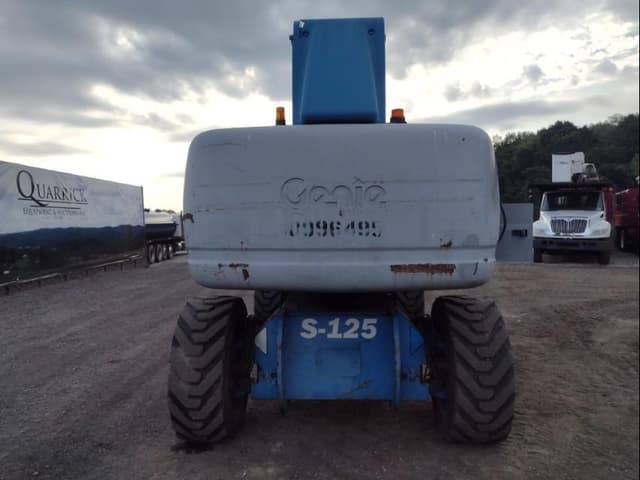 Image of Genie S-125 equipment image 4