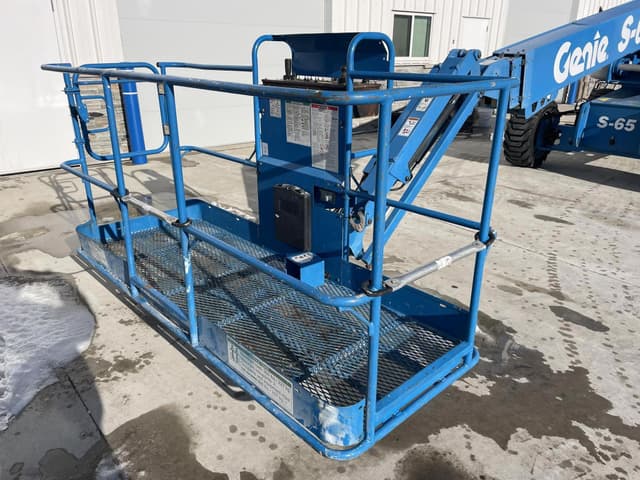 Image of Genie S-65 equipment image 2