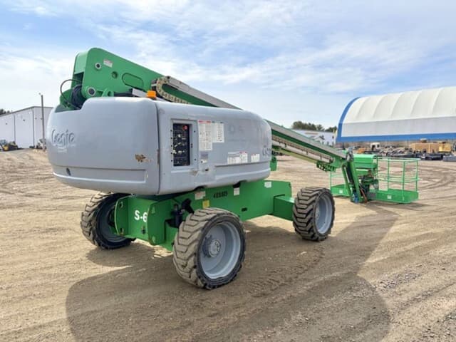 Image of Genie S-65 equipment image 4