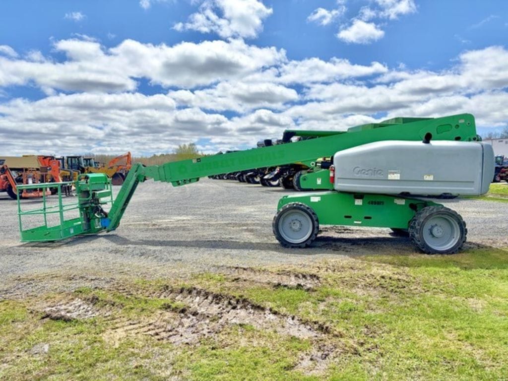 2012 Genie S-65 Equipment Image0