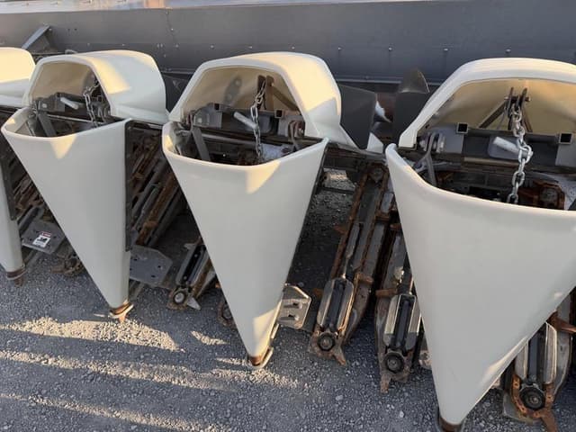 Image of Gleaner 3000 equipment image 4