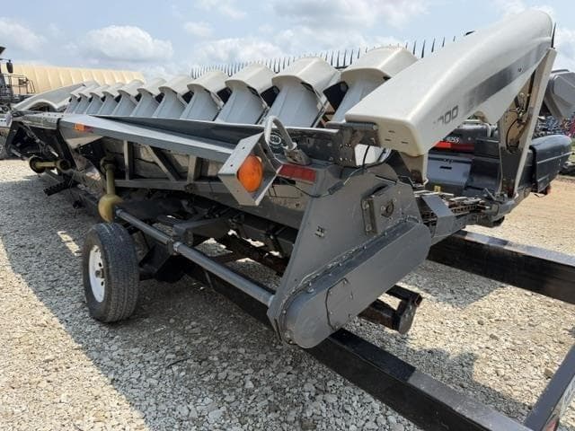 Image of Gleaner 3000 equipment image 3