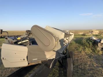 Main image Gleaner 7200