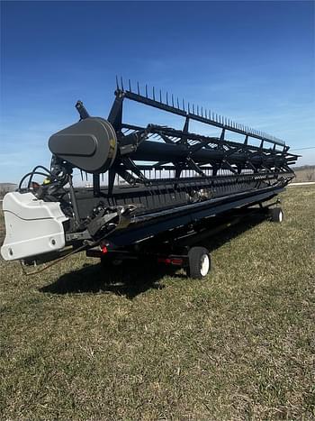 2012 Gleaner 9250 Equipment Image0