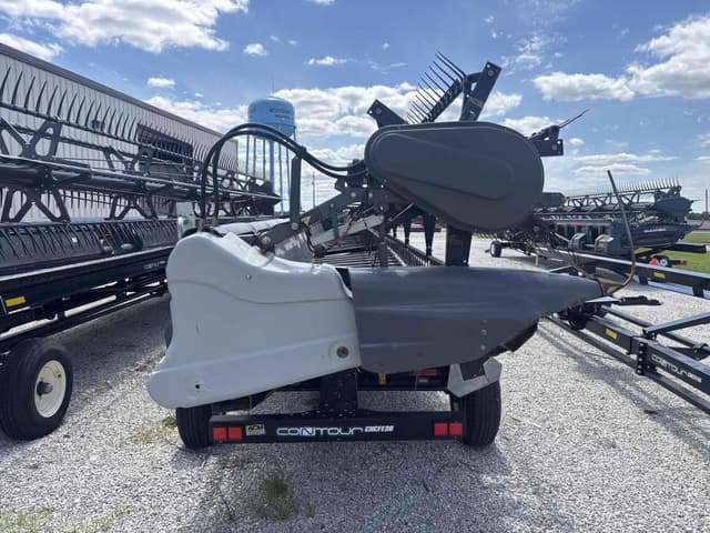 Image of Gleaner 9250 equipment image 3