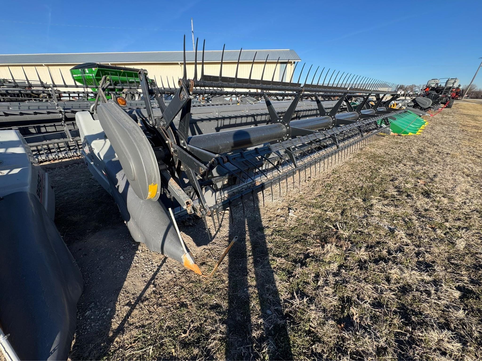 2012 Gleaner 9250 Equipment Image0