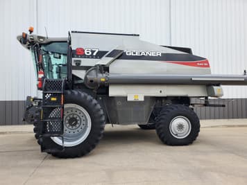 Main image Gleaner S67