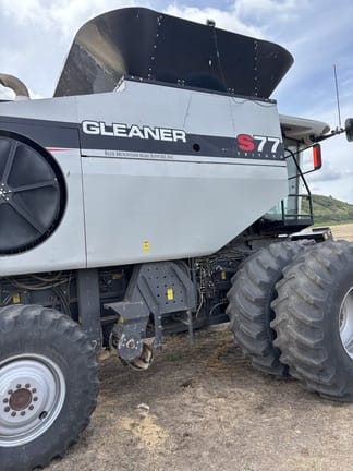 2012 Gleaner S77 Equipment Image0