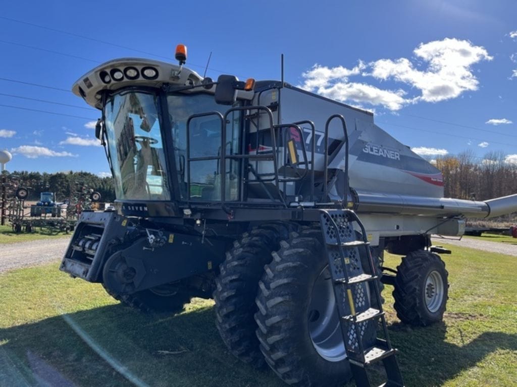 2012 Gleaner S77 Equipment Image0