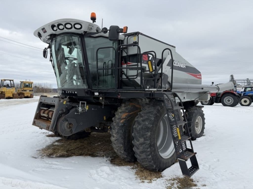 Image of Gleaner S77 Primary image