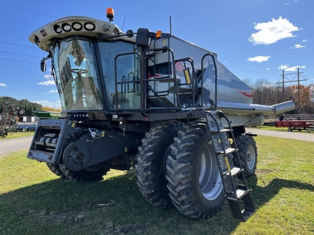 2012 Gleaner S77 Equipment Image0
