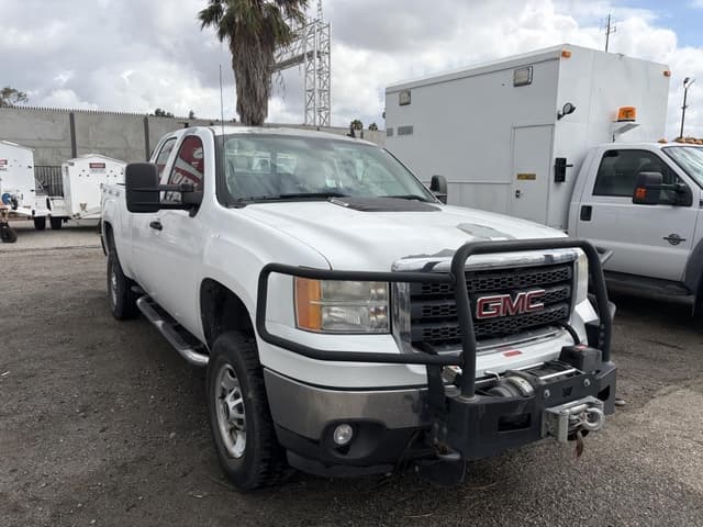 Image of GMC 2500HD equipment image 1