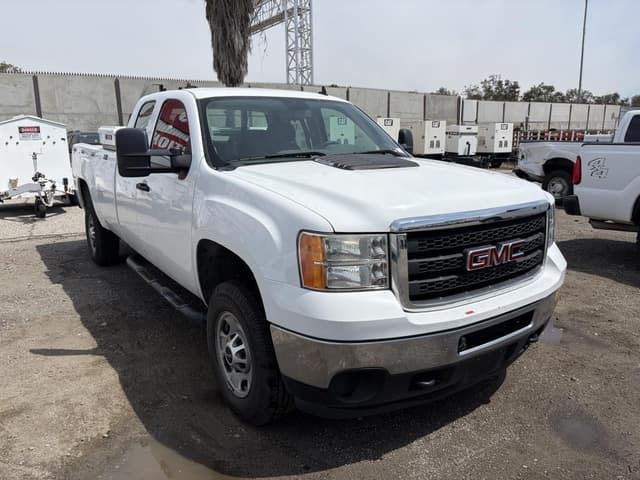 Image of GMC 2500HD equipment image 1