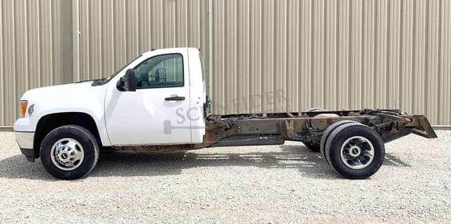 Image of GMC 3500 equipment image 3