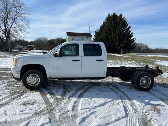 Image of GMC 3500HD equipment image 1