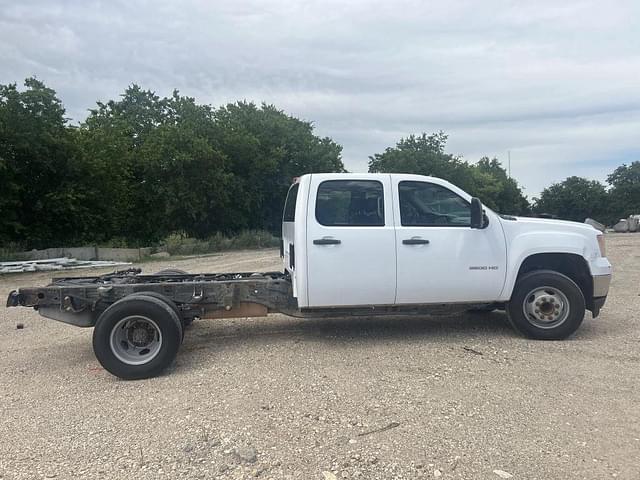 Image of GMC 3500 equipment image 4