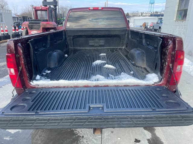 Image of GMC 3500HD equipment image 4