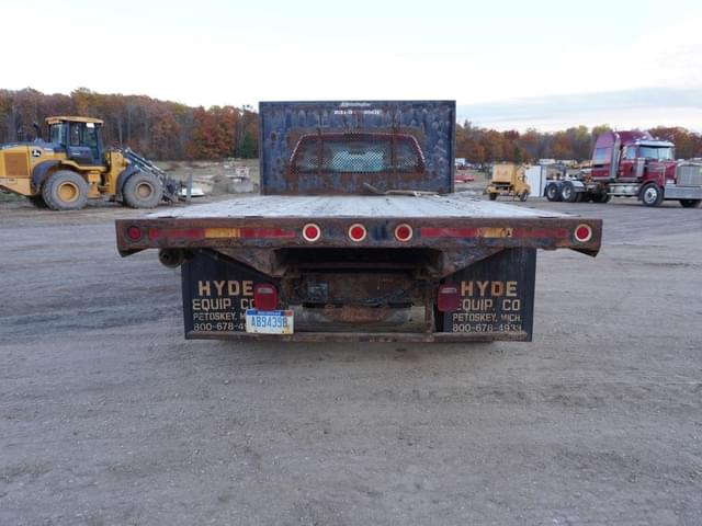 Image of GMC 3500HD equipment image 4