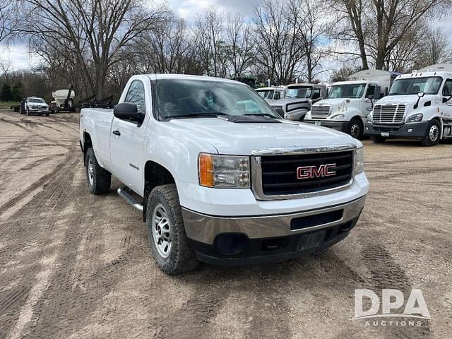 Image of GMC 3500HD equipment image 3