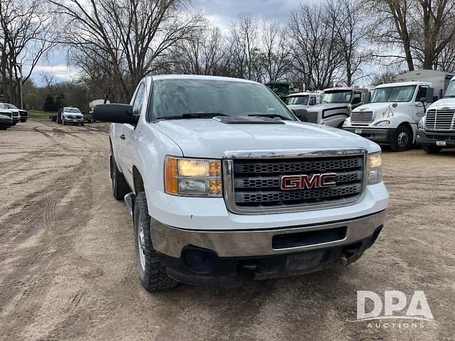 Image of GMC 3500HD equipment image 3