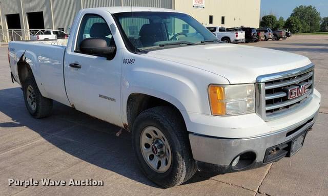 Image of GMC Sierra 1500 equipment image 2