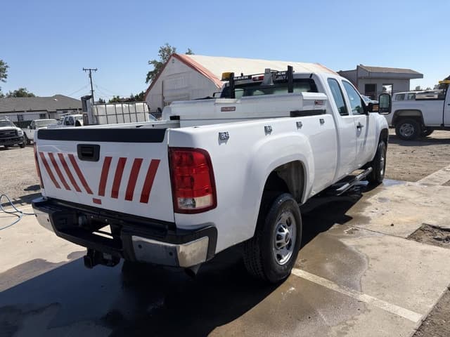 Image of GMC 2500 equipment image 2