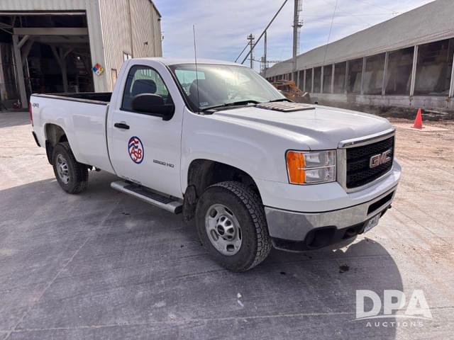 Image of GMC 2500HD equipment image 4