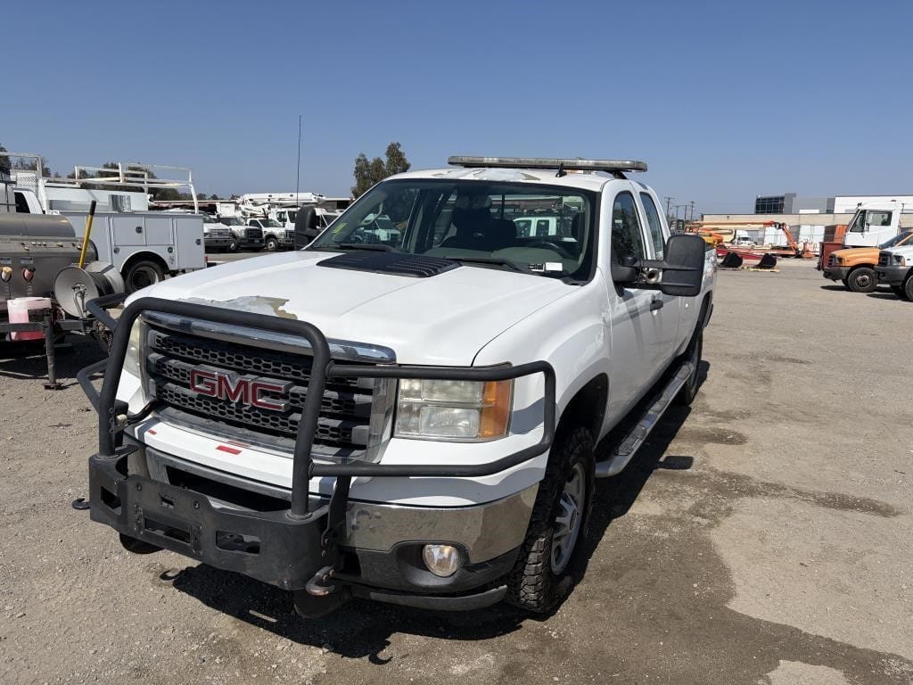 2012 GMC 2500 Equipment Image0
