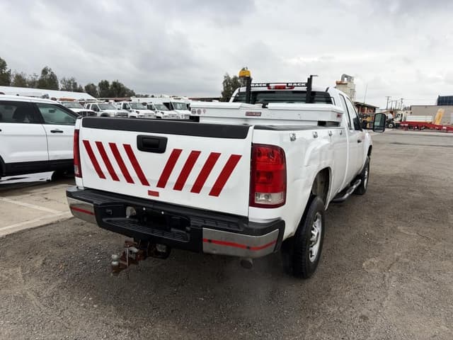 Image of GMC 2500 equipment image 2