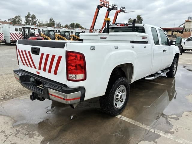 Image of GMC 2500 equipment image 2