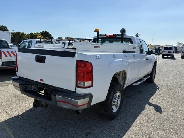 Image of GMC 2500 equipment image 2
