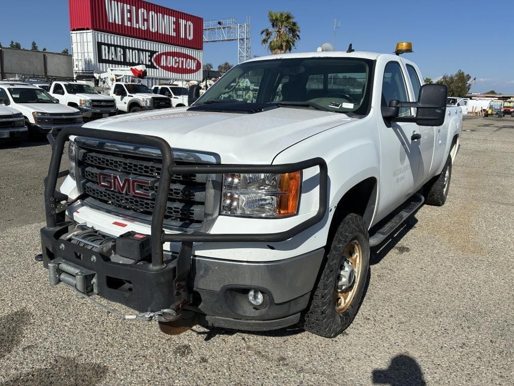2012 GMC 2500 Equipment Image0
