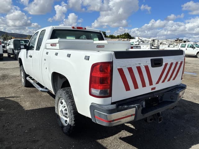 Image of GMC 2500 equipment image 3