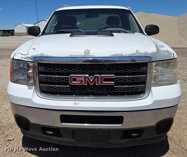 Image of GMC 2500HD equipment image 1