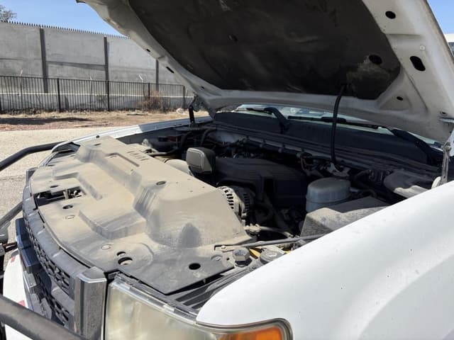 Image of GMC 3500 equipment image 4