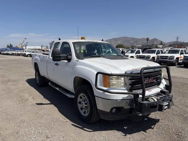 Image of GMC 3500 equipment image 1