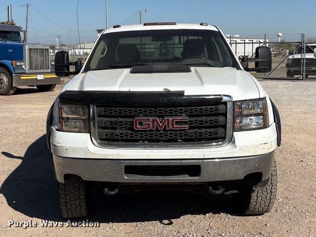 Image of GMC 3500HD equipment image 1