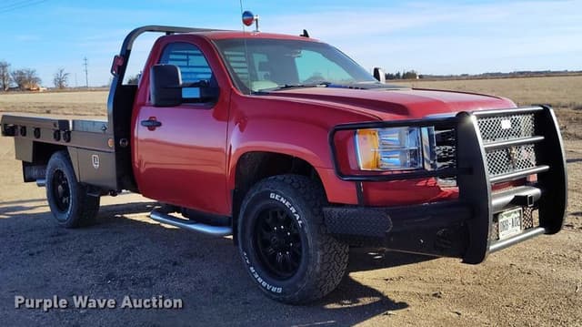 Image of GMC 3500HD equipment image 2