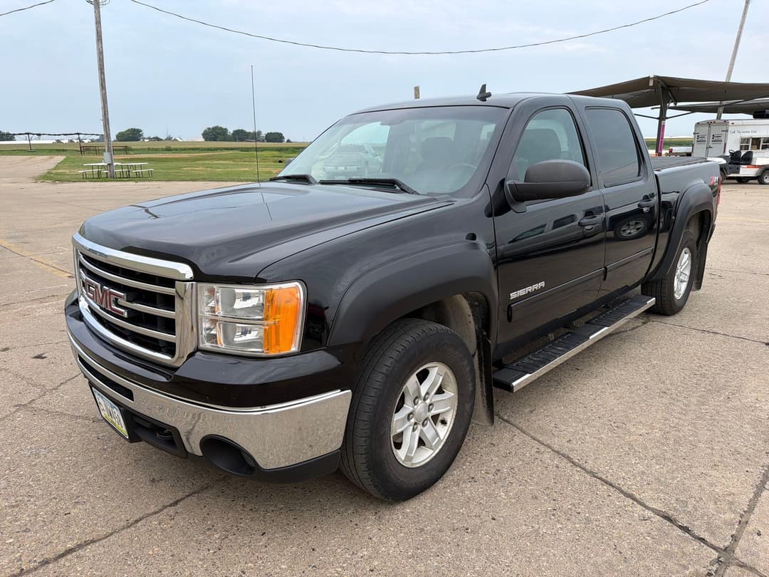 Image of GMC Sierra 1500 Primary image