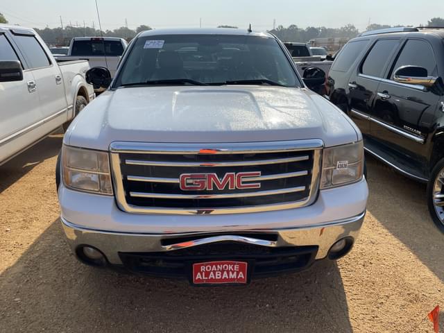 Image of GMC Sierra equipment image 4
