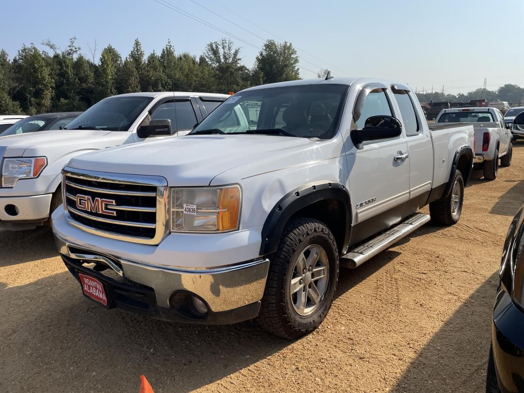 Image of GMC Sierra Primary image